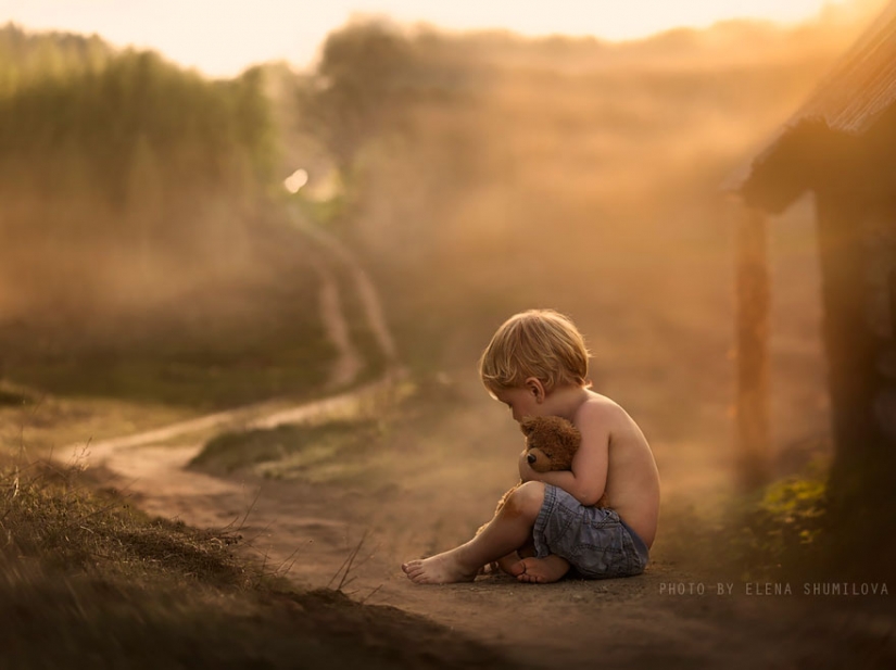 Russian woman creates stunning photographs of your children with animals in the village Russian woman creates stunning photographs of your children with animals in the village