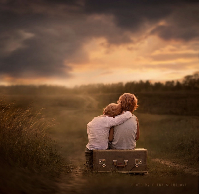 Russian woman creates stunning photographs of your children with animals in the village Russian woman creates stunning photographs of your children with animals in the village