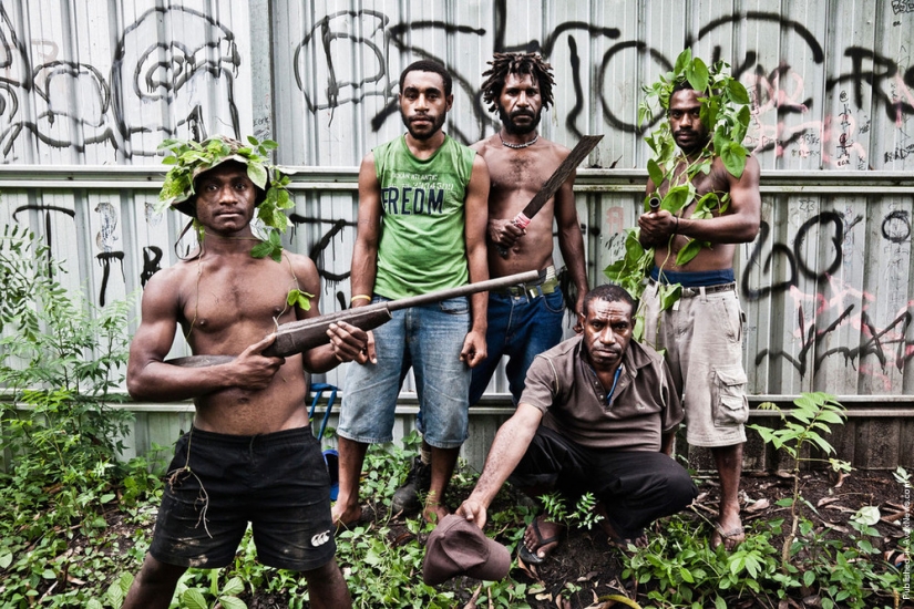 Salvajes costumbres: la vida cotidiana de los jóvenes de las pandillas de Papúa Nueva Guinea