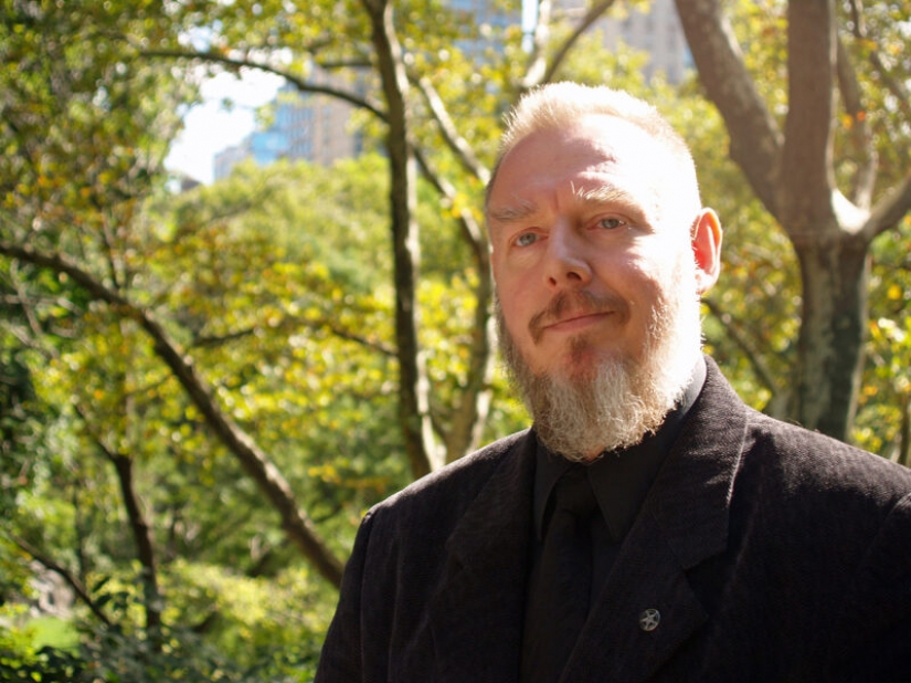 Satanists threaten the Mississippi for mentioning God in a new flag