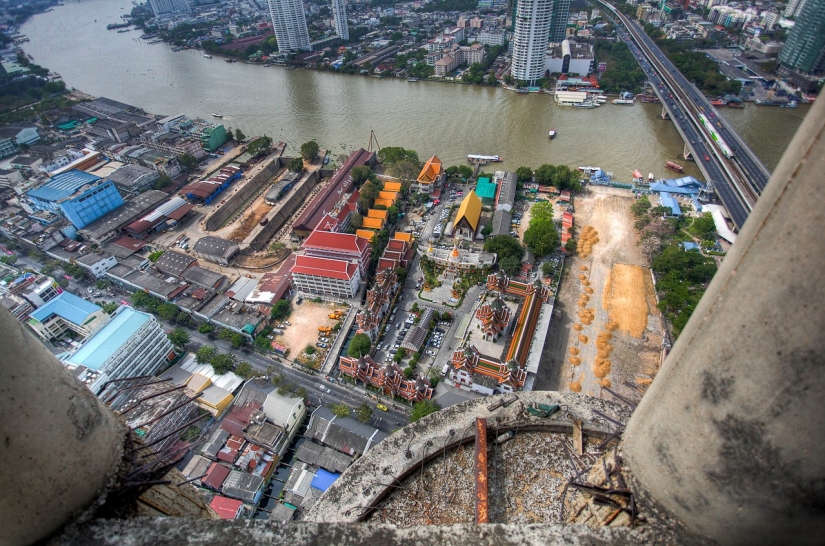 Se ve como el mayor rascacielos abandonado en el mundo Se ve como el mayor rascacielos abandonado en el mundo