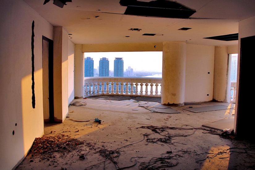 Se ve como el mayor rascacielos abandonado en el mundo