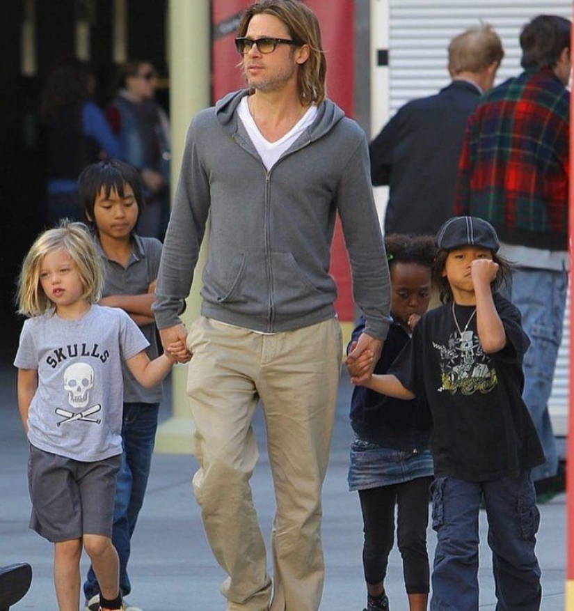 Shiloh, de 13 años de edad, hija de brad pitt le pide a su padre para protegerla de coronavirus Shiloh, de 13 años de edad, hija de brad pitt le pide a su padre para protegerla de coronavirus