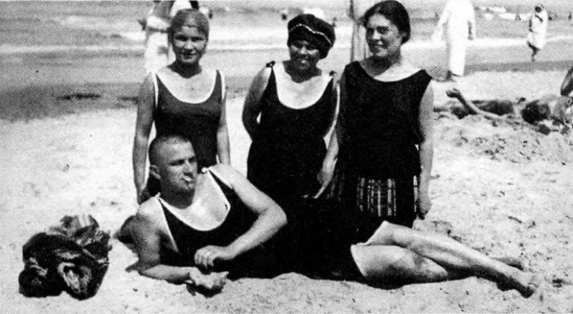 Shocking scenes from the life of a Muse of Mayakovsky Shocking scenes from the life of a Muse of Mayakovsky