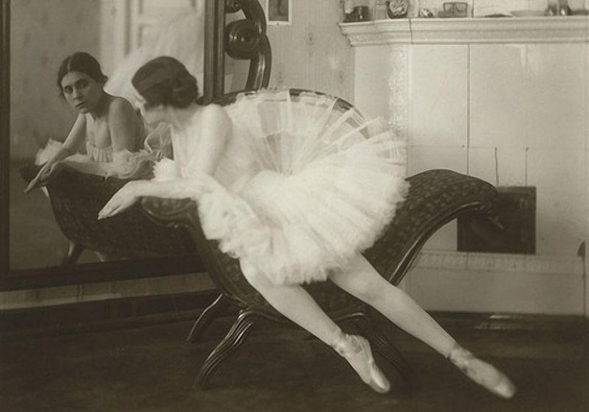 Shocking scenes from the life of a Muse of Mayakovsky Shocking scenes from the life of a Muse of Mayakovsky