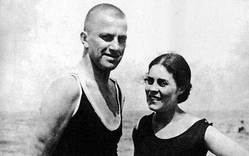 Shocking scenes from the life of a Muse of Mayakovsky Shocking scenes from the life of a Muse of Mayakovsky