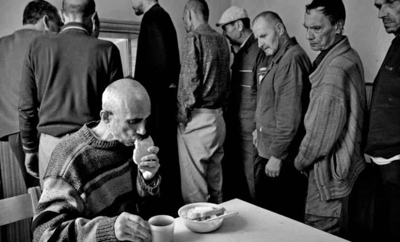 Shocking work of Ukrainian photographer living in a psychiatric hospital