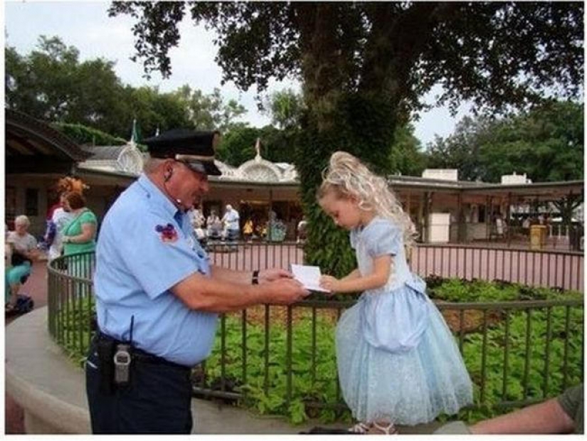 Sin más PREÁMBULOS: un post acerca de quienes hacen el bien Sin más PREÁMBULOS: un post acerca de quienes hacen el bien