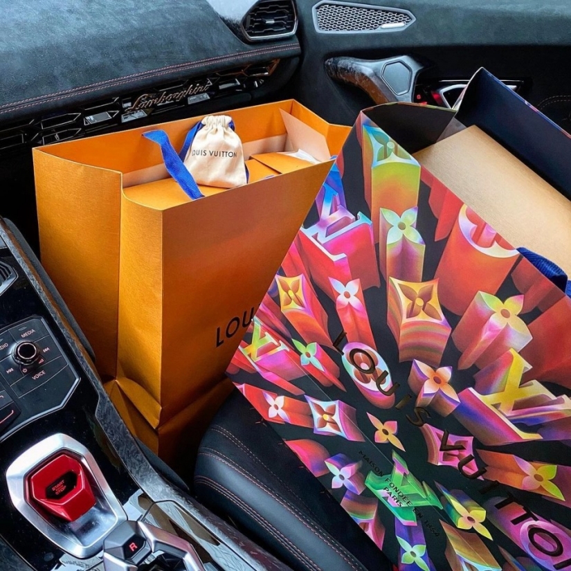 Sleigh bells ring! As Golden youth preparing for the New year and bragged about it in Rich Kids of Instagram Sleigh bells ring! As Golden youth preparing for the New year and bragged about it in Rich Kids of Instagram