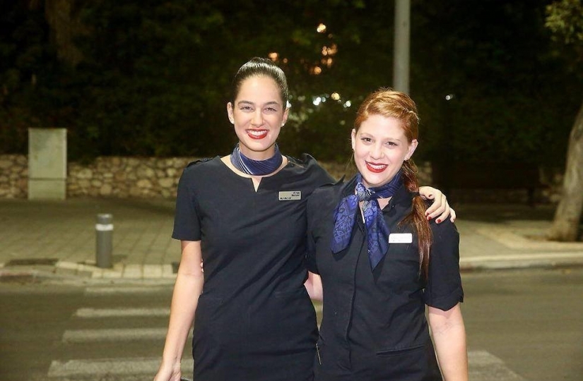 Smile and courage: the flight attendants, who accomplished the feat in the name of life of people Smile and courage: the flight attendants, who accomplished the feat in the name of life of people