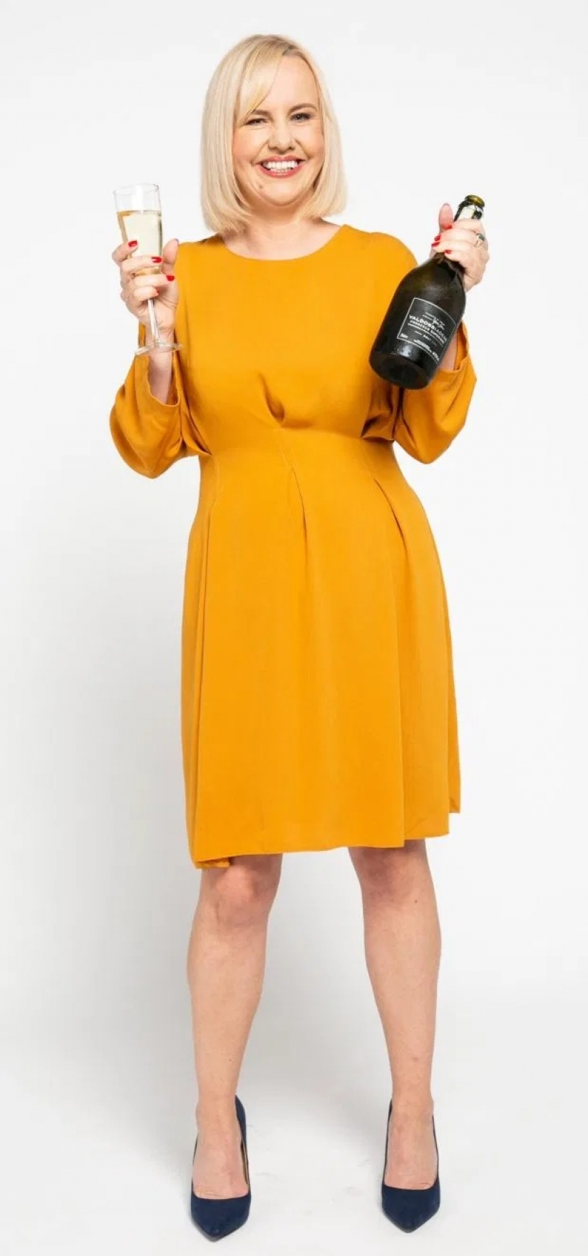 Solace in the bottom of the glass: as the British are addicted to alcohol in isolation