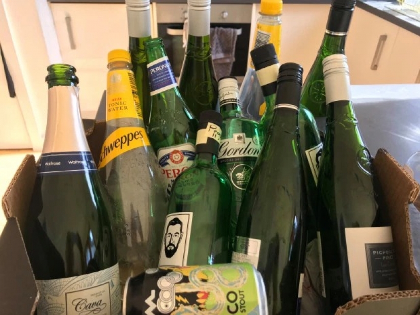 Solace in the bottom of the glass: as the British are addicted to alcohol in isolation