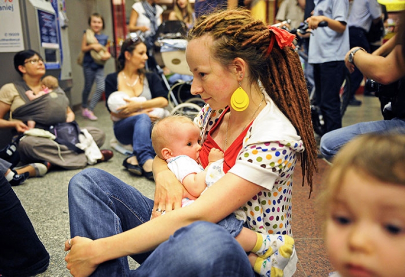 Strong weaker sex: the most striking photos of women's protest movements