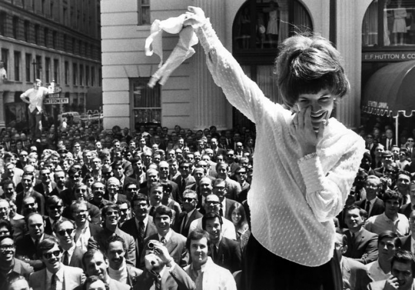 Strong weaker sex: the most striking photos of women's protest movements