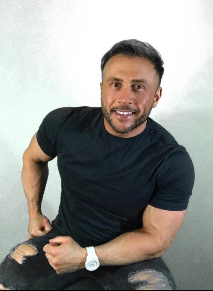 Su mejor regalo de mí! Un hombre pasa todo su aspecto, pero su favorito no se confundan