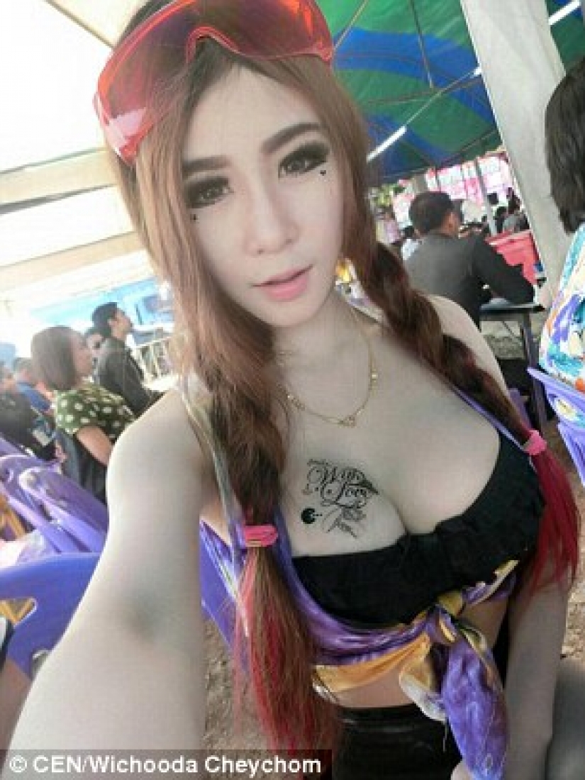 Thai model showed how to detect silicone breast Thai model showed how to detect silicone breast