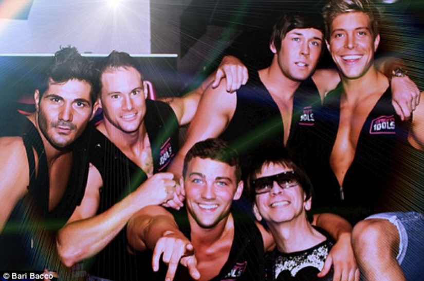 The adventures of the most famous in the world of a team of strippers