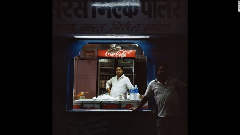 The Apple had no place in a barrel of herring to fall: the hectic life of the Indian trains The Apple had no place in a barrel of herring to fall: the hectic life of the Indian trains