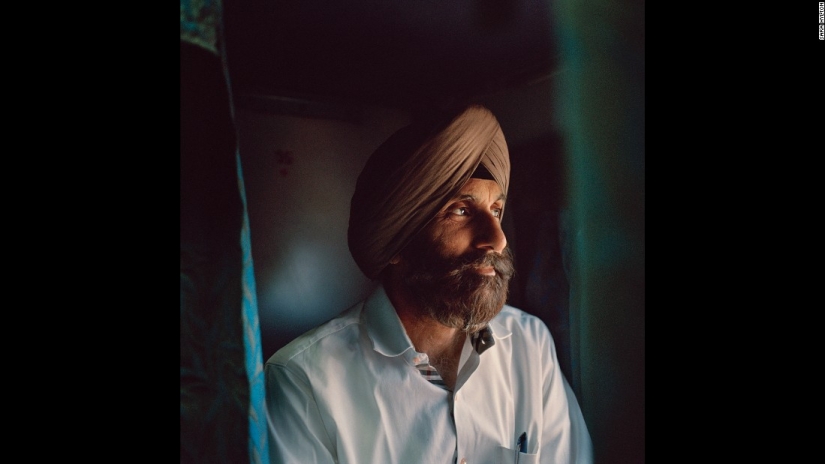 The Apple had no place in a barrel of herring to fall: the hectic life of the Indian trains The Apple had no place in a barrel of herring to fall: the hectic life of the Indian trains