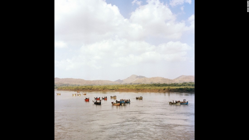The Apple had no place in a barrel of herring to fall: the hectic life of the Indian trains The Apple had no place in a barrel of herring to fall: the hectic life of the Indian trains