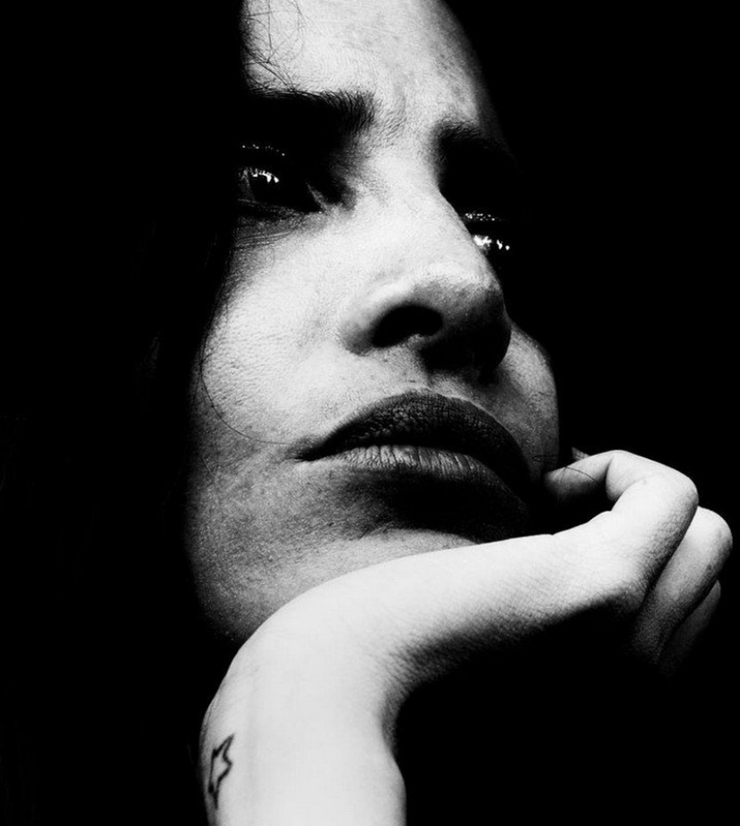 The face of London in his piercing portraits of Brett Walker The face of London in his piercing portraits of Brett Walker