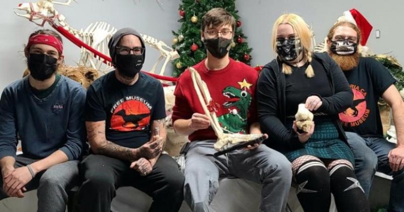 The guy from Canada got a gift for Christmas own foot The guy from Canada got a gift for Christmas own foot