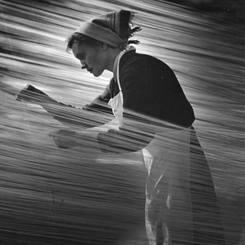 The guy from Riga breathes life into an old Soviet photo, forcing them to move