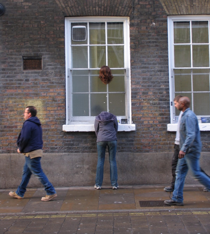 The Scotch want to regret the witty installations of Mark Jenkins