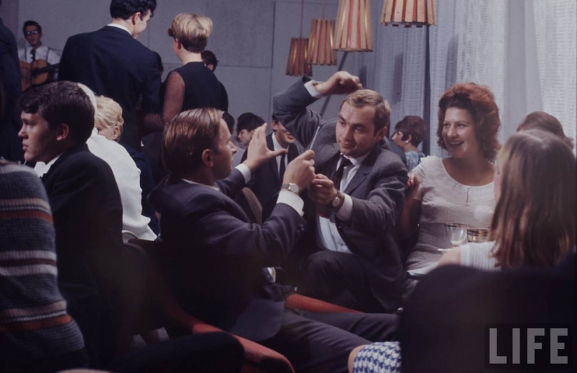 The Soviet youth of the 60's through the eyes of American photographer The Soviet youth of the 60's through the eyes of American photographer