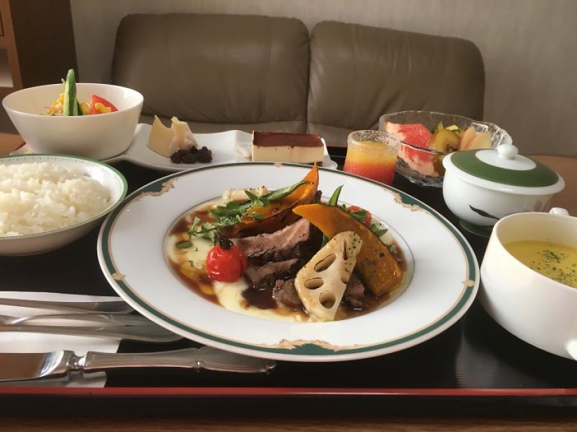 The woman who gave birth in Japan, shared what they feed you in the hospital. Now everybody wants to give birth in Japan