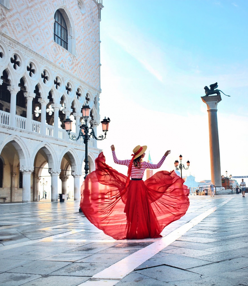 The world is under the skirt: the Russian traveler has conquered instagram photos to airy dresses