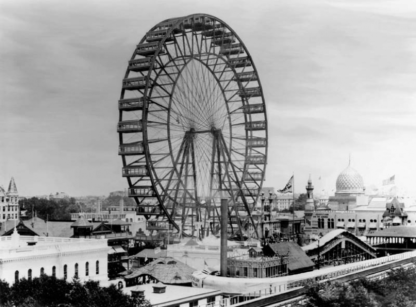 The world's first Ferris wheel The world's first Ferris wheel