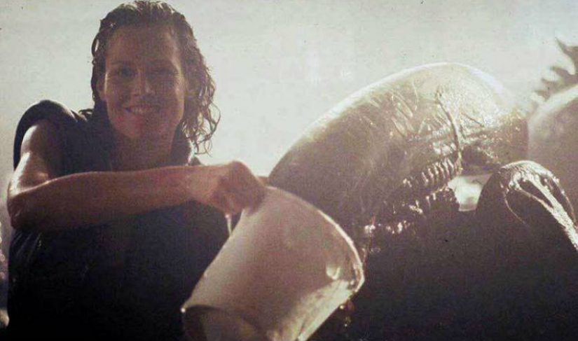 "This is not porn": a blog with great collection of vintage photos of celebrities