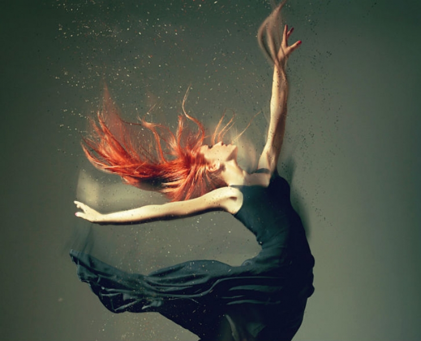 To dissolve in the movement, the Dancers in the lens Pistola Wish