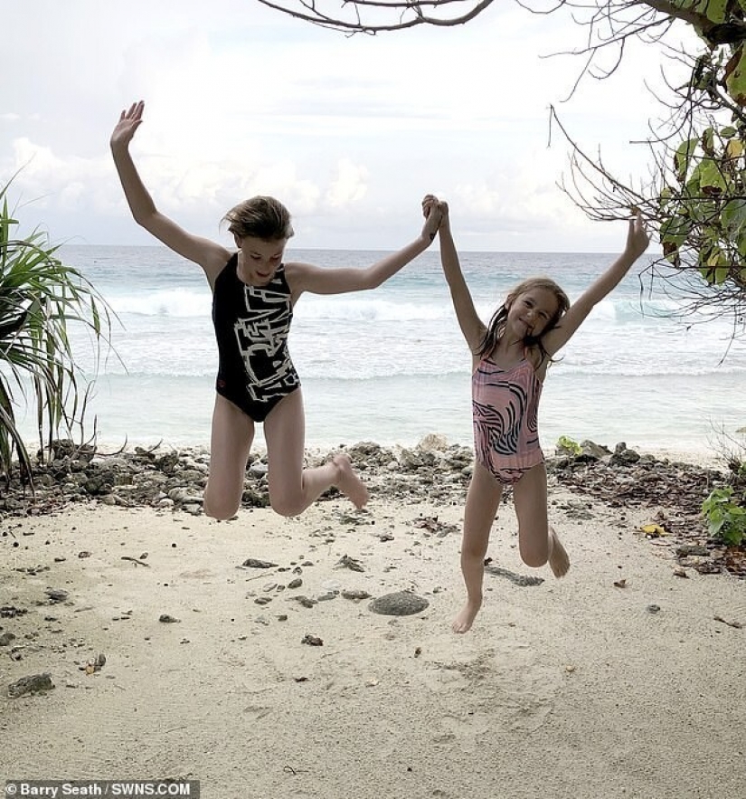 To leave London for corals: a family sold everything and moved to a tiny island To leave London for corals: a family sold everything and moved to a tiny island