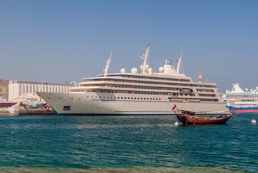 Tons of gold, racetracks and dinosaur bones: amazing energy savings on luxury yachts