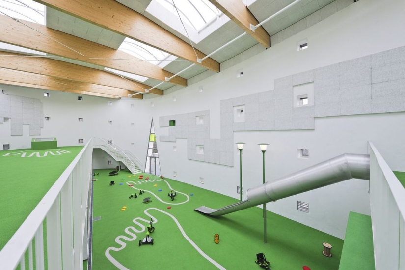 Total restructuring: 5 churches, changed its religious purpose