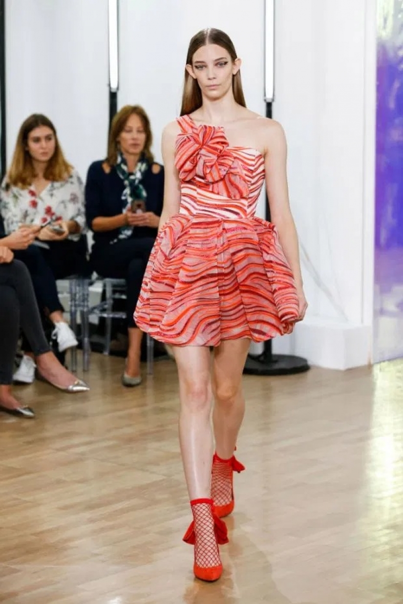 True beauty is a kind heart: the model left the podium and took a job as a nurse in a nursing home