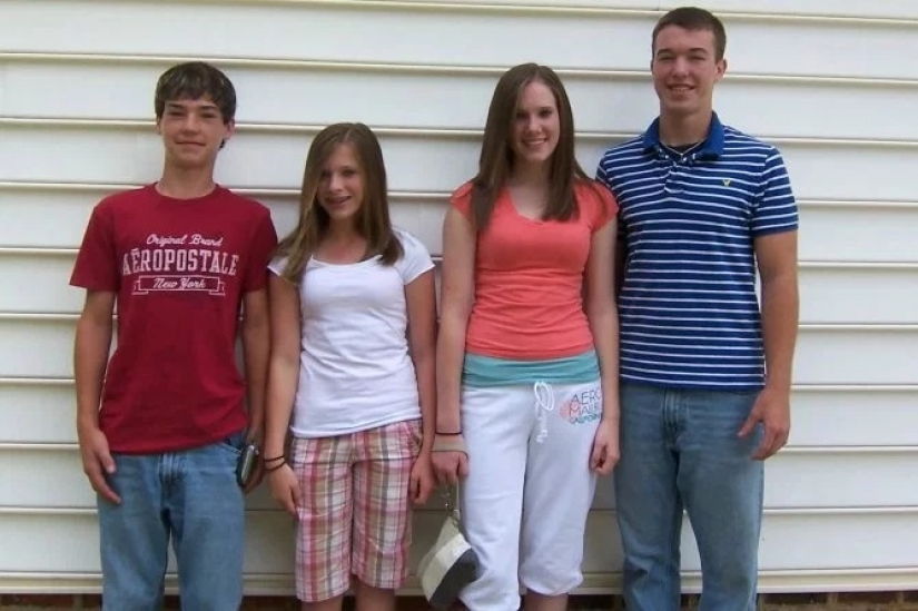 Two sisters married two brothers and their daughters will become cousins in the square