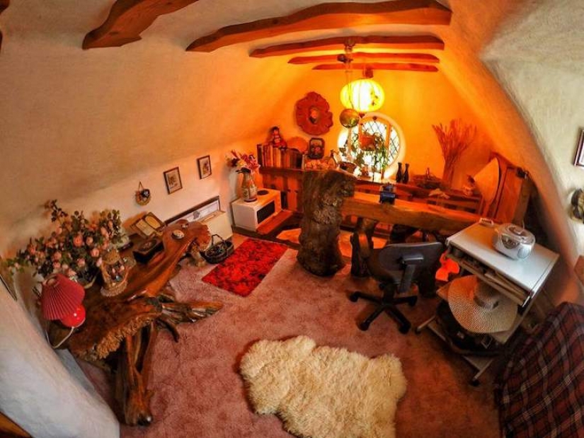Un fan de Tolkien construido el hobbit casa y vivió 20 años en Un fan de Tolkien construido el hobbit casa y vivió 20 años en