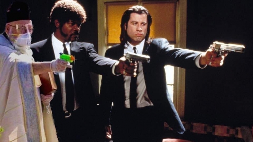 Un sacerdote en los Estados unidos bendice a la congregación con una pistola de agua y se convirtió en la estrella de las redes sociales