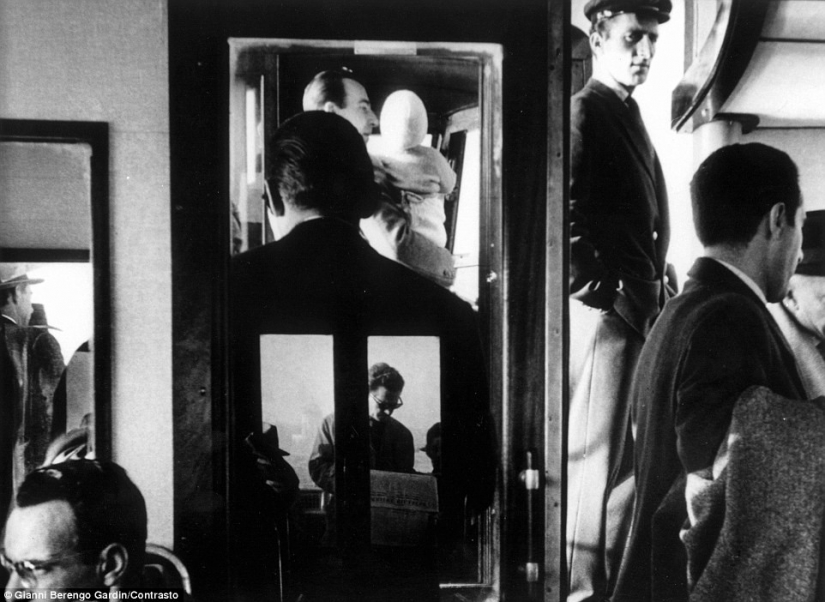 Una fuga de Italia en las imágenes de culto fotógrafo Gianni Berengo Gardena Una fuga de Italia en las imágenes de culto fotógrafo Gianni Berengo Gardena