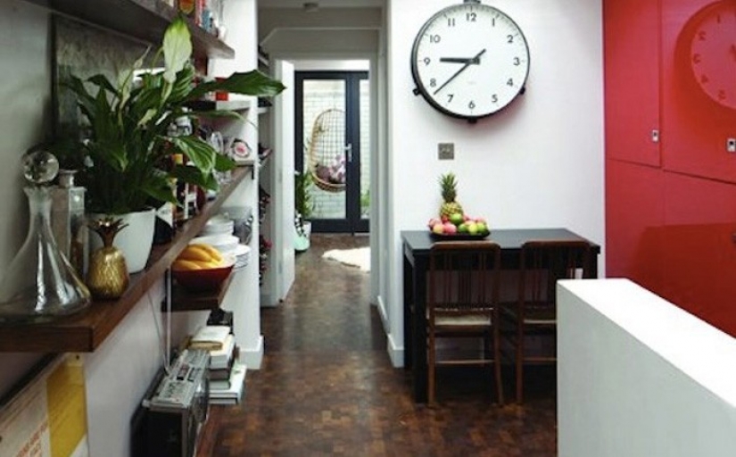 Una sorprendente transformación de un baño público en una bonita vivienda