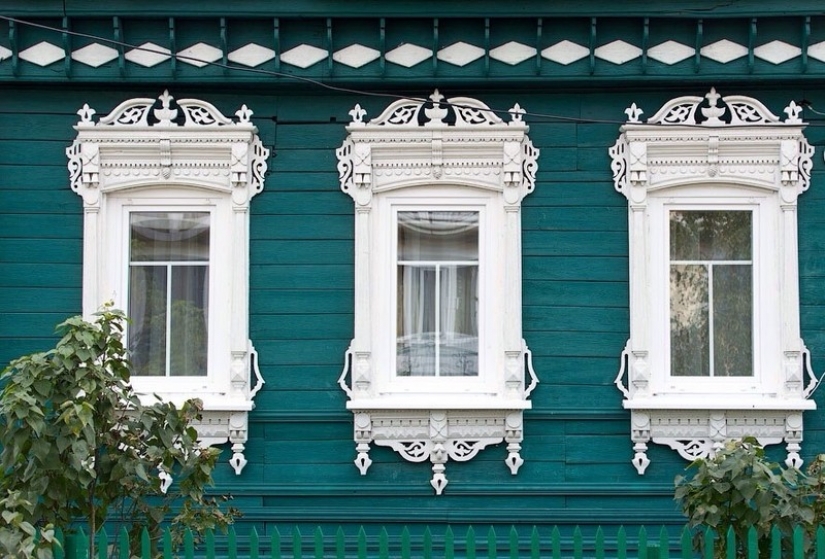 Usted puede comprar los marcos de las ventanas ruso casas: el simbolismo en la arquitectura de madera