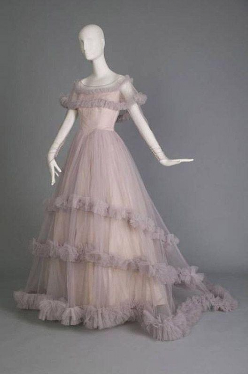 Vestido de novia — 200 años de historia Vestido de novia — 200 años de historia