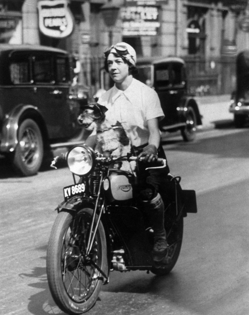Vintage photo cool girls on motorcycles Vintage photo cool girls on motorcycles