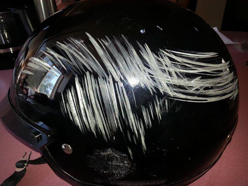 Watch your head: victims in accidents shared the photos of helmets that saved their lives Watch your head: victims in accidents shared the photos of helmets that saved their lives