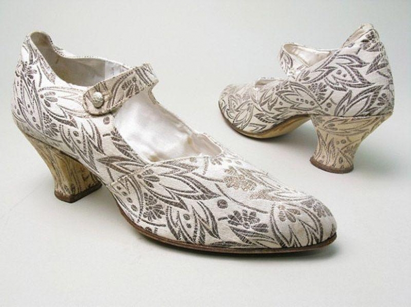 Wedding dress — 200 years of history