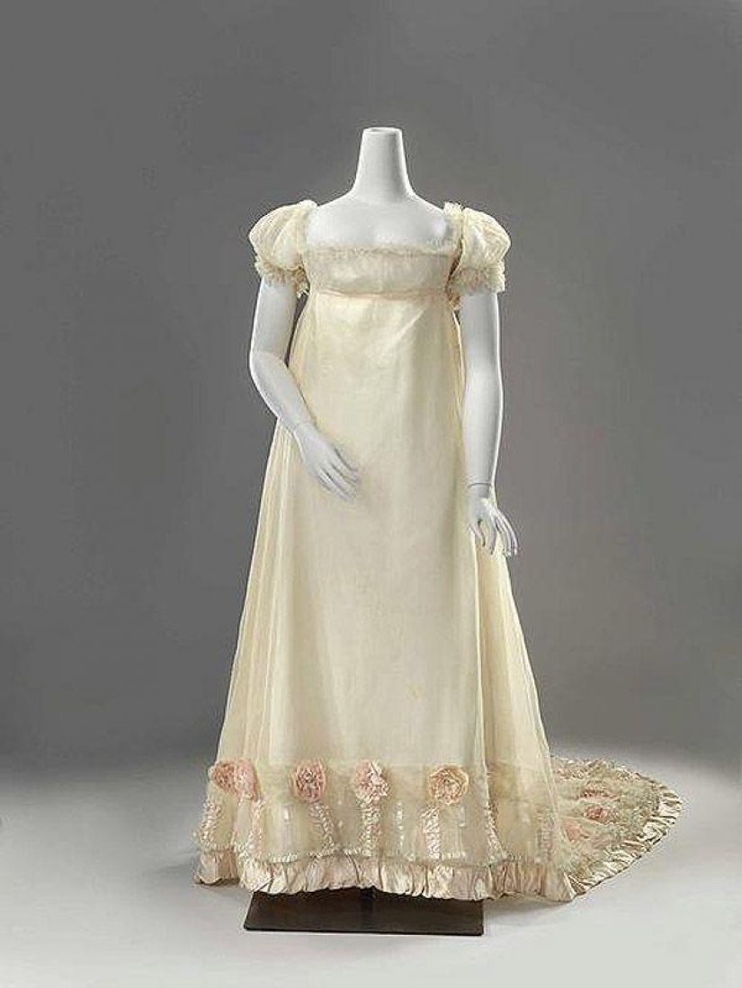 Wedding dress — 200 years of history