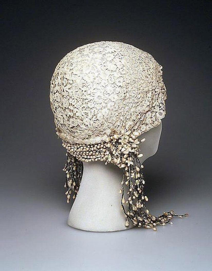 Wedding dress — 200 years of history